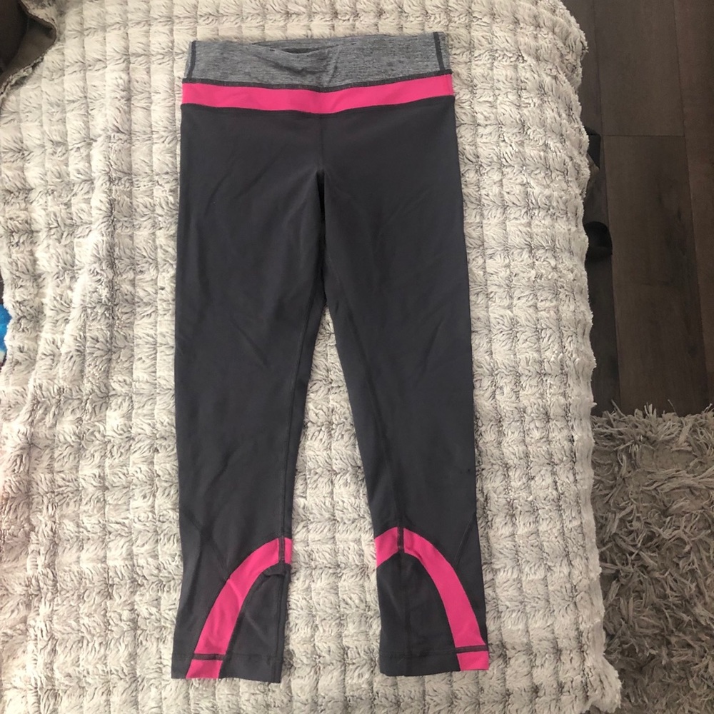 🍋 Lululemon Inspire crop Sz. 4 - Picture 3 of 3